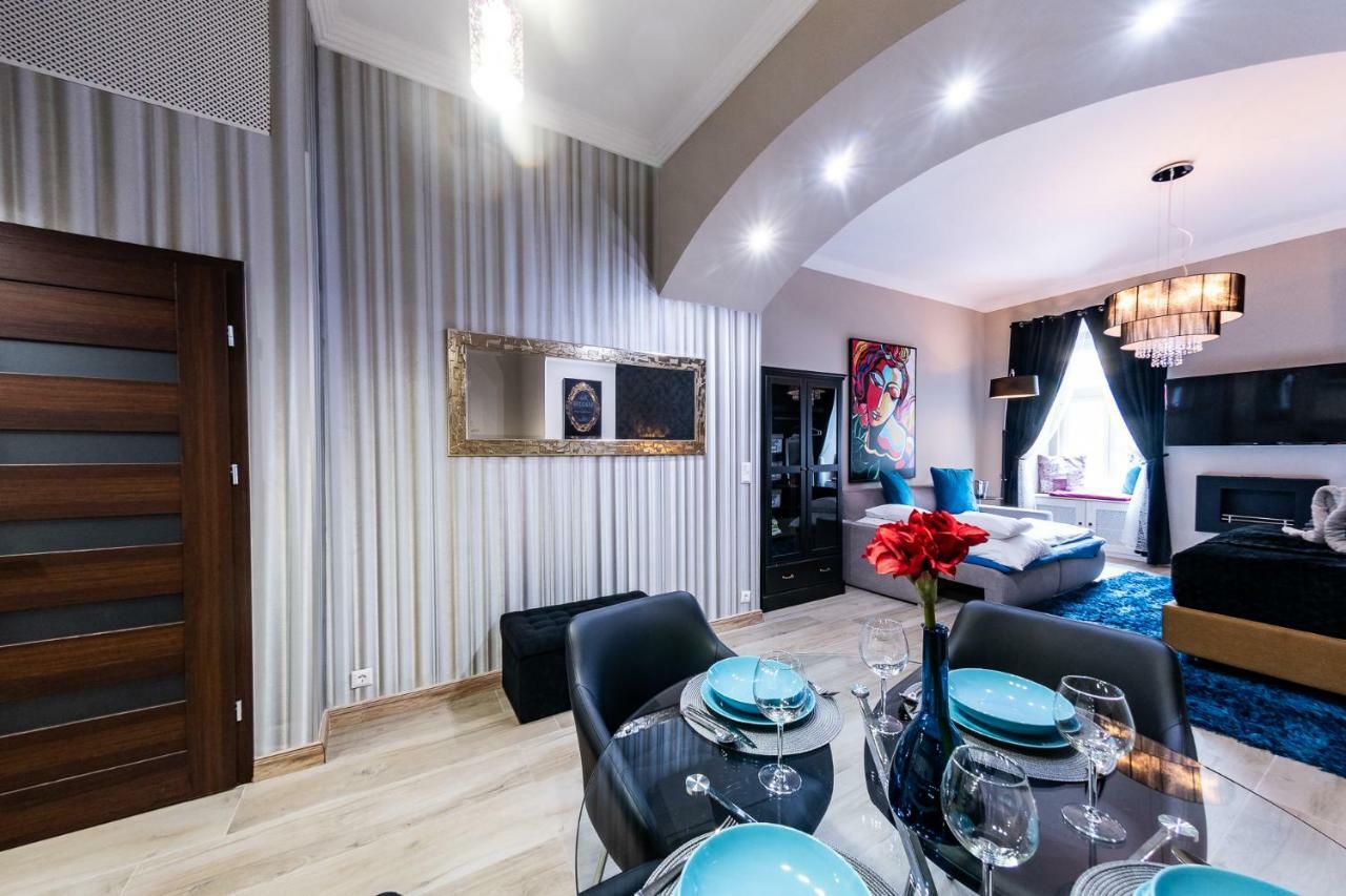 Center Of The Center, The Grand Deluxe, Budapest